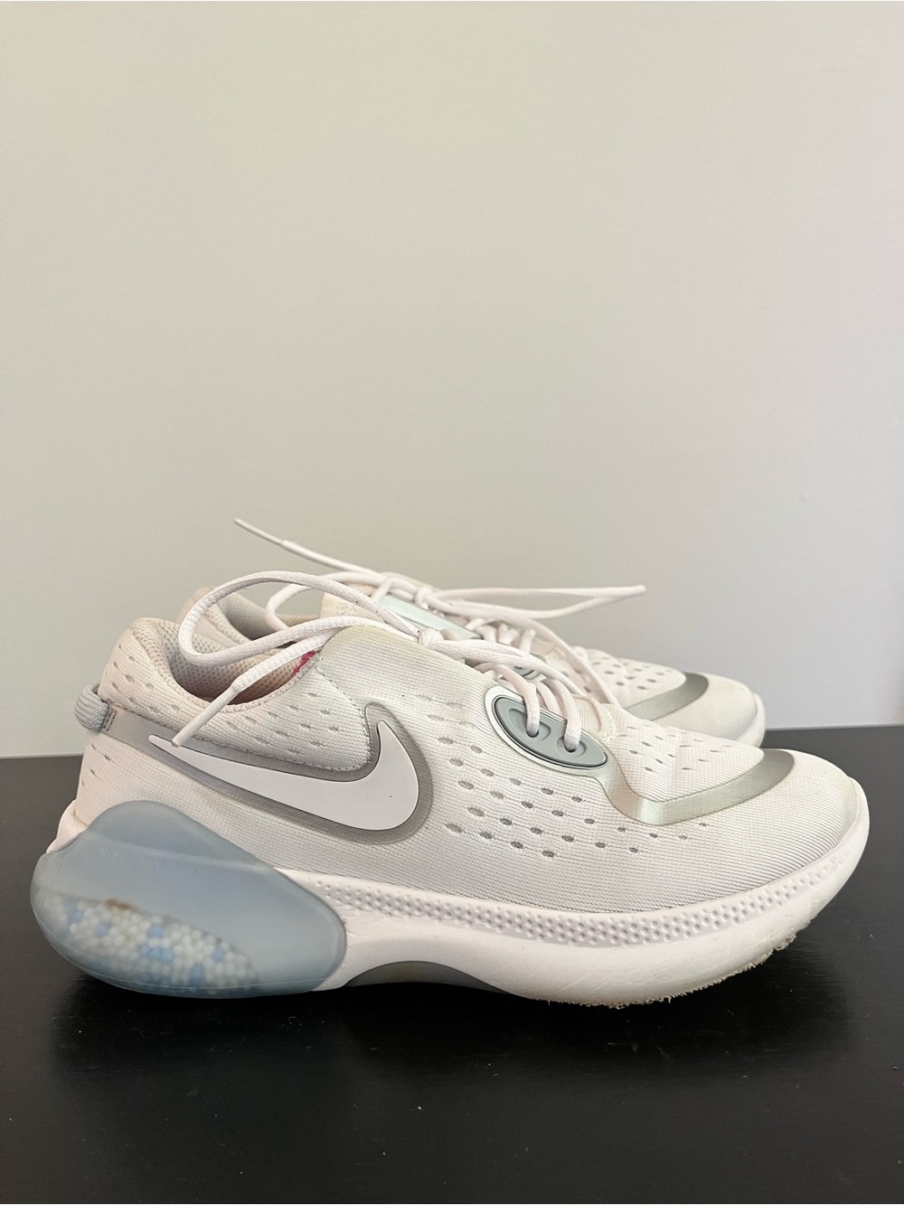 Nike Joyride Run Flyknit White Silver Running Shoes Women’s Size 7